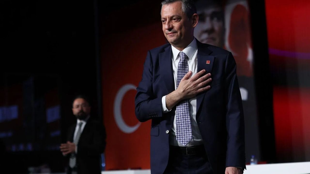Özgür Özel’in Anahtar Listesi Açıklandı: Listede Mahmut Tanal Da Yer Aldı!
