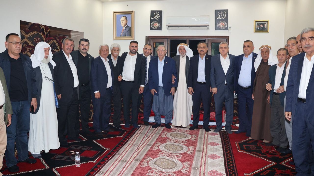 AK Parti Şanlıurfa Heyeti Eyyübiye’de Vatandaşlarla Bir Araya Geldi