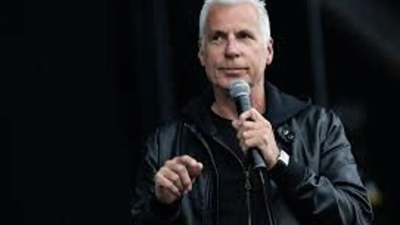 Manifest’in Anlaştığı John Giddings Kimdir, Kaç Yaşında, Hangi Sanatçılarla Çalıştı?
