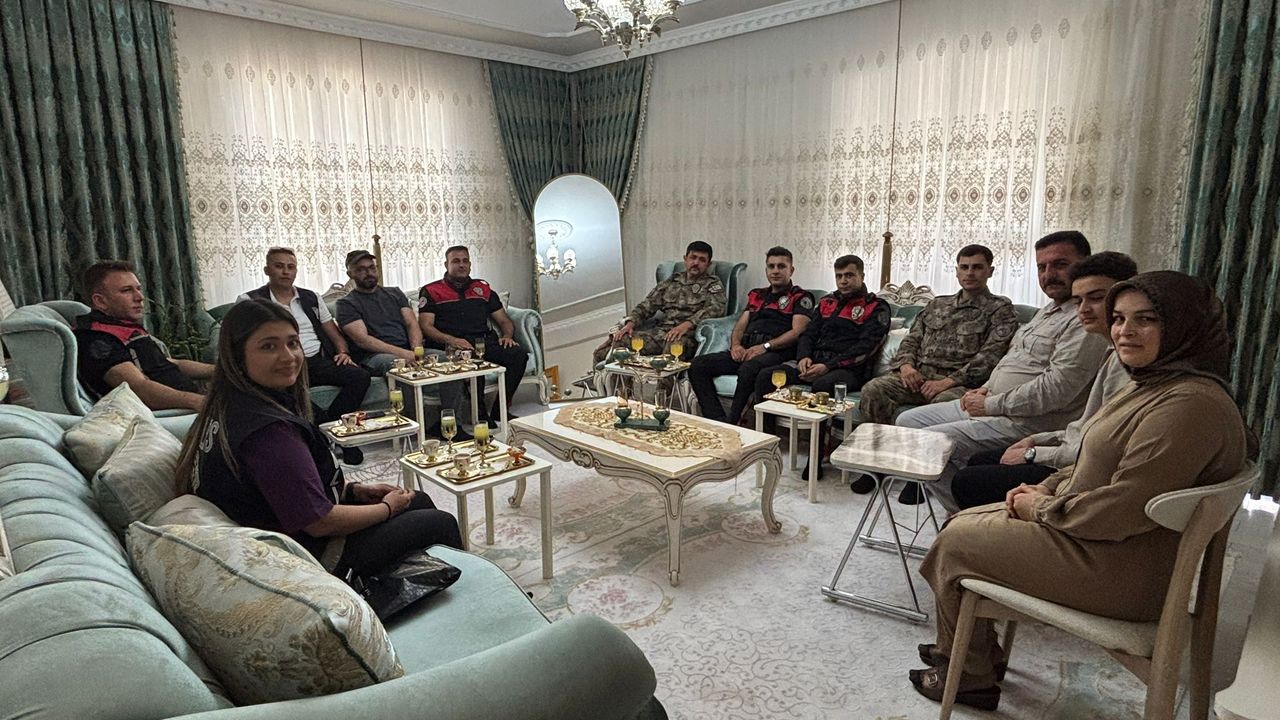 Şanlıurfa’daki Polislerden Şehit Oğluna Unutulmaz Sürpriz