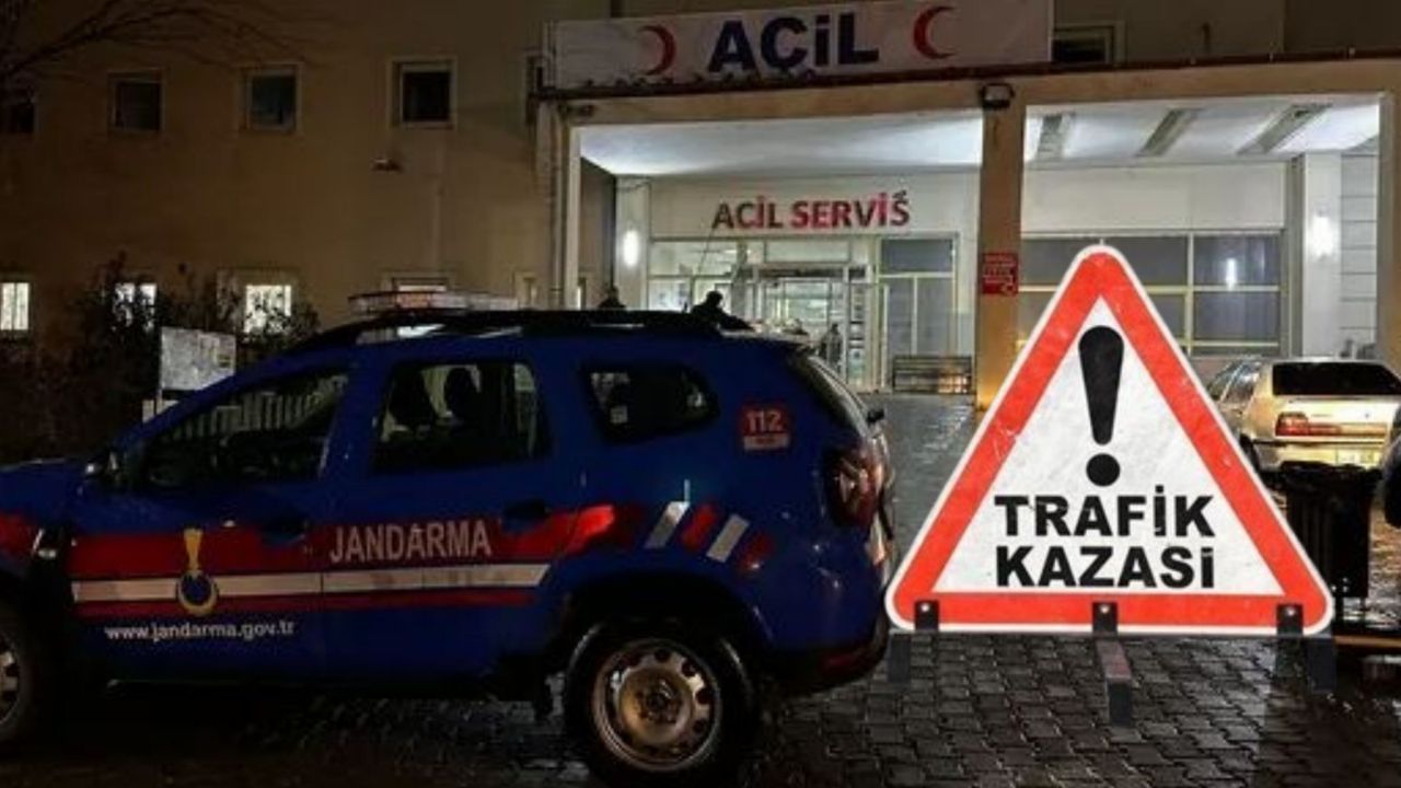 Şanlıurfa’da Şarampole Devrilen Otomobilde 2’si Bebek 5 Kişi Yaralandı