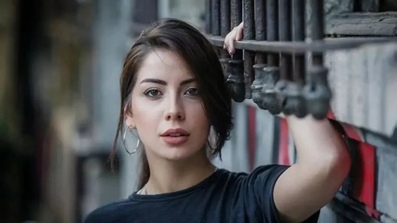 Melis Tüzüngüç Kim, Sevgilisi Kim? Melis Tüzüngüç Evli Mi, K