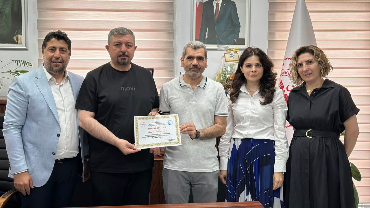 Hastanede Başarılı Ekip Ödüllendirildi