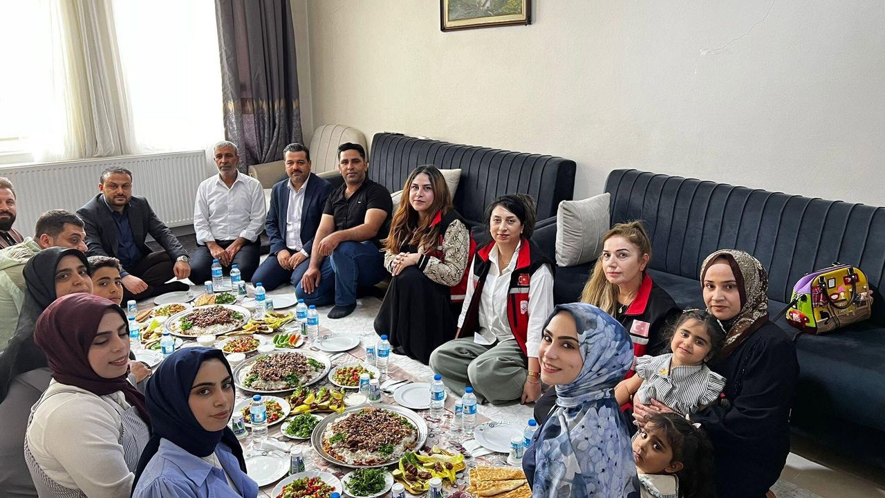 Şanlıurfa’da Üç Kuşak Aynı Sofrada Buluştu