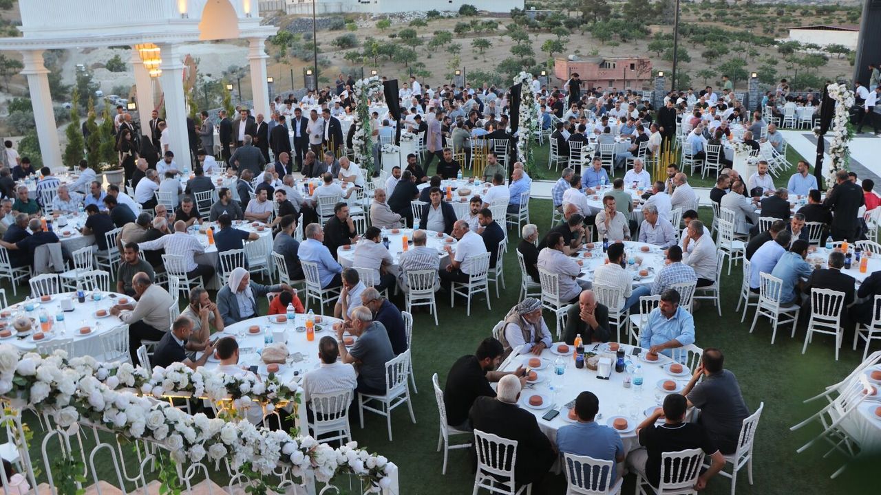 Besi OSB'de Seçim Öncesi Bin 500 Kişilik Buluşma: 