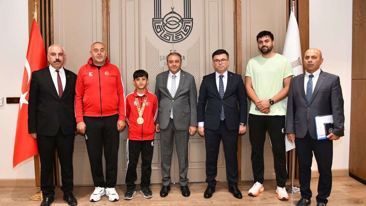 Vali Hasan Şıldak Milli Sporcu Şiyar Paylı'yı Kabul Etti