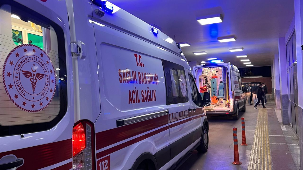 Haliliye İlçesindeki Feci Kazada 2 Kişi Ağır Yaralandı