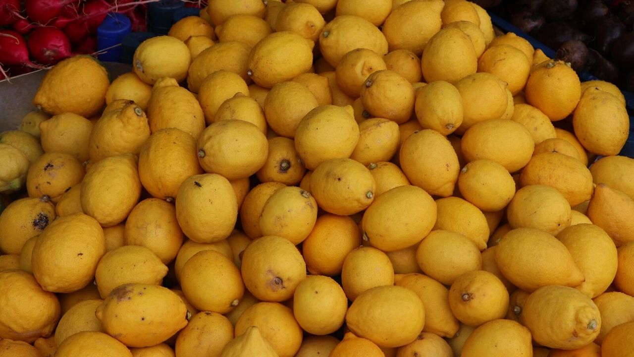 Şanlıurfa’da Limon Fiyatları Yeniden Yükselişte: Kilosu 120 