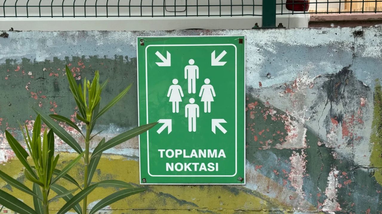 Deprem Sonrası Toplanma Alanlarını Nasıl Buluruz?