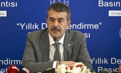 Bakan Tekin: "Öğretmen adaylarının duygularını istismar etmesinler"