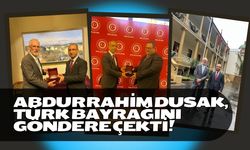 Abdurrahim Dusak, Avustralya’da Türk Bayrağını Göndere Çekti!