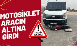 Viranşehir’de Feci Kaza: Motosiklet Aracın Altına Girdi