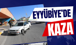 Şanlıurfa Eyyübiye'de İki Otomobil Çarpıştı