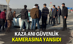 Karaköprü’de Kontrolden Çıkan Otomobil Karşı Şeride Uçtu: Kaza Anı Güvenlik Kamerasına Yansıdı