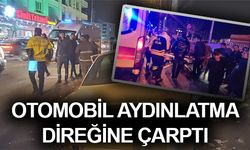 Şanlıurfa’da Otomobil Aydınlatma Direğine Çarptı, Yaralılar Var