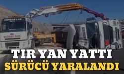 Tır Yan Yattı: Sürücü Yaralandı