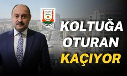 Şanlıurfa Büyükşehir Belediyesinde Koltuğa Oturan Kaçıyor