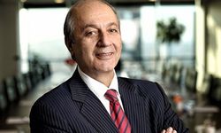 Tuncay Özilhan Kimdir, Nereli, Kaç Yaşında, Annesi Babası Kim, Eşi Kimdir, Ne İş Yapıyor?