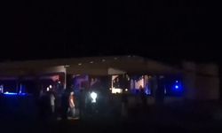 Şanlıurfa’da Fırat Üzerinde Korku Dolu Anlar: Duba Restoran Sürüklendi