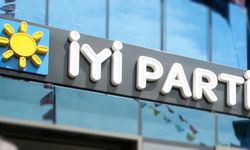 İYİ Parti 200 Yeni Üye İçin Rozet Takdim Töreni Düzenliyor