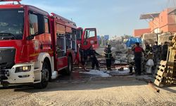 Şanlıurfa Haliliye’de Depo Yangını