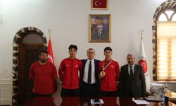 Şanlıurfa’nın Altın Çocuğu Almanya’dan Döndü