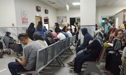 Şanlıurfa'daki Hastanelerde Kuyruklar Uzadıkça Uzadı