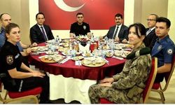 Şanlıurfa Emniyet Müdürü Aksoy, Bayram Sevincini Personelle Paylaştı
