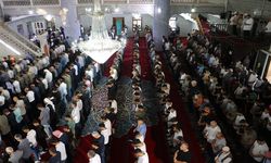 Kurban Bayramı Namazı Şanlıurfa’da Binlerin Katılımıyla Kılındı