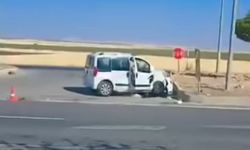 Şanlıurfa’da Kontrolden Çıkan Araç Refüje Çarptı: Sürücü Yaralı