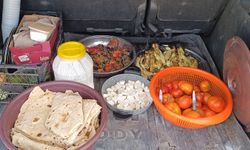 Kavurucu Sıcağa Meydan Okuyan Ekmek ve Fıstık Hikayesi