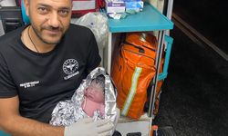 Hayata Yolculuk Yolda Başladı: 112 Ekibi Doğuma Müdahale Etti