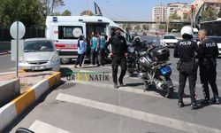 Kontrolünü Kaybetti, Refüje Çarptı! Yunus Ekipleri İlk Müdahalede Bulundu