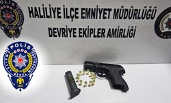 Şanlıurfa Haliliye’de Polis Ekiplerinin Durdurduğu Şahsın Üzerinden Silah Çıktı