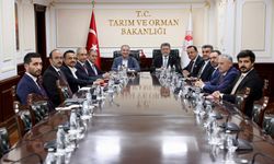 Şanlıurfa Heyeti, Çiftçilerin Sorunlarını Tarım Bakanı Yumaklı’ya İletti