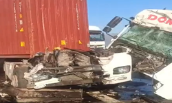 Şanlıurfa Otoyolunda Korkunç Çarpışma! Vatandaşlar Seferber Oldu