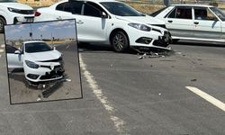 Aligör Kavşağı'nda Feci Kaza! İki Otomobil Hurdaya Döndü