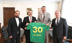 Bakan Yardımcısı Ali Çelik’e Şanlıurfaspor Forması