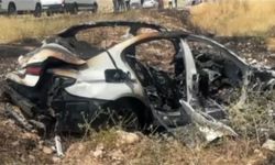 Ceylanpınar-Kızıltepe Yolunda Kaza: Araç Alev Alev Yandı, 2 Kişi Yaralandı
