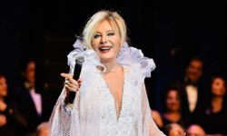 Emel Sayın'ın Hastalığı Ne, Neden Tedavi Görüyor? Emel Sayın Konserleri İptal Mi Oldu, Aslen Nereli ve Kaç Yaşında?