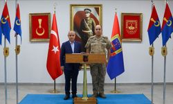 Eski Bakan Yardımcısı Mehmet Aktaş’tan Şanlıurfa İl Jandarma Komutanlığı’na Ziyaret