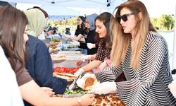 Harran Üniversitesinde Dikkat Çeken Görüntüler: Tam 500 Öğrenciye Dağıtıldı!
