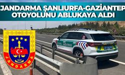 Jandarma Şanlıurfa-Gaziantep Otoyolunu Ablukaya Aldı: 133 Araç Trafikten Men Edildi
