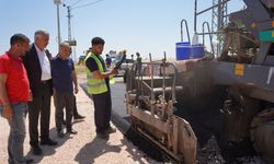 Kahta Belediyesi Yılın İlk Asfalt Serimini Gerçekleştirdi