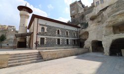 Birecik’in Tarihi Mirası: Mağara Camii Yüzyıllara Meydan Okuyor