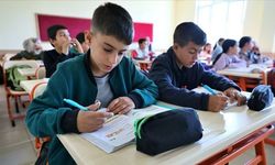 Ortaokulda Sınıfta Kalınır Mı, Kalma Nedenleri Nelerdir? 5, 6, 7 Ve 8. Sınıf Sınıf Geçme Kuralları
