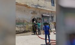 Şanlıurfa Haliliye’de Yangın: İtfaiye Kapıyı Kırarak Müdahale Etti