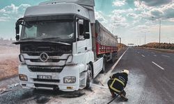 Şanlıurfa-Suruç Otoyolunda Tır Yangını: Sürücünün Dikkati Faciayı Önledi