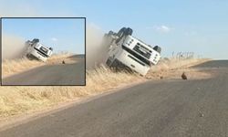 Şanlıurfa’da Tonlarca Buğday Bir Anda Yola Saçıldı!