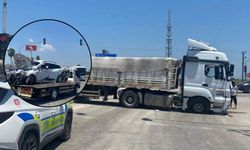 Şanlıurfa'dan Yola Çıkan Tır Adana'da İki Otomobile Çarptı: 5 Yaralı